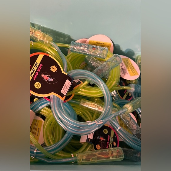 GREEN-Step Up Your Kid's Fun and Fitness with our Green Light Up Jump Rope! - Picture 2 of 3